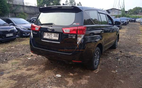 TOYOTA INNOVA 2.4 G