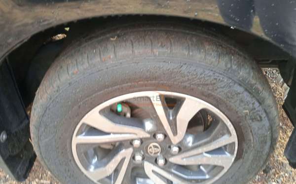 TOYOTA INNOVA 2.4 G
