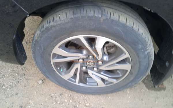TOYOTA INNOVA 2.4 G