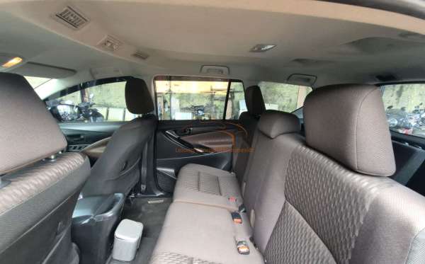 TOYOTA INNOVA 2.4 G