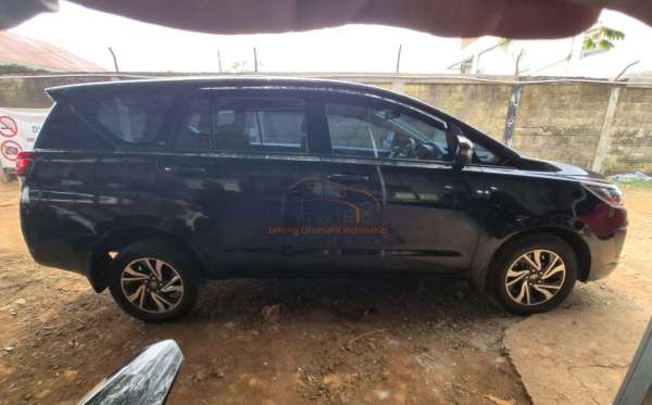 TOYOTA INNOVA 2.4 G