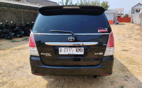 TOYOTA INNOVA G