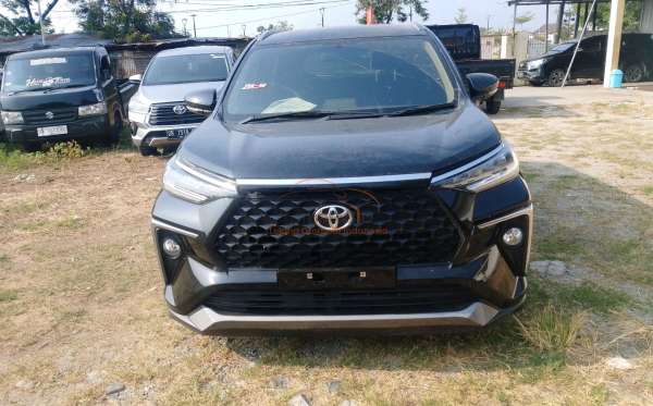 TOYOTA NEW VELOZ 1.5 M/T