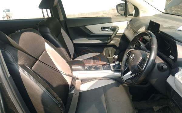 TOYOTA NEW VELOZ 1.5 M/T