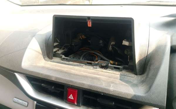 TOYOTA NEW VELOZ 1.5 M/T
