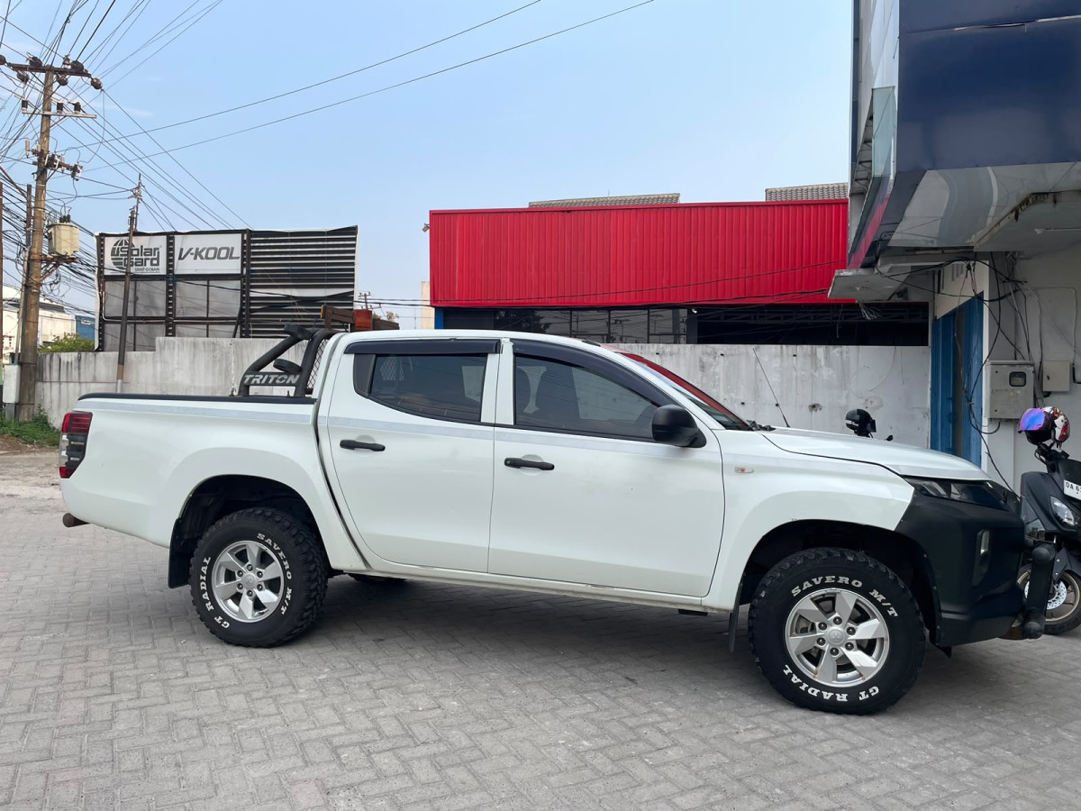 MITSUBISHI  TRITON DC HDX