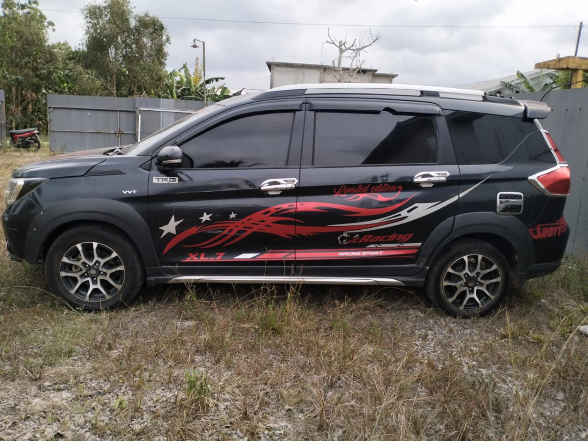 SUZUKI XL7