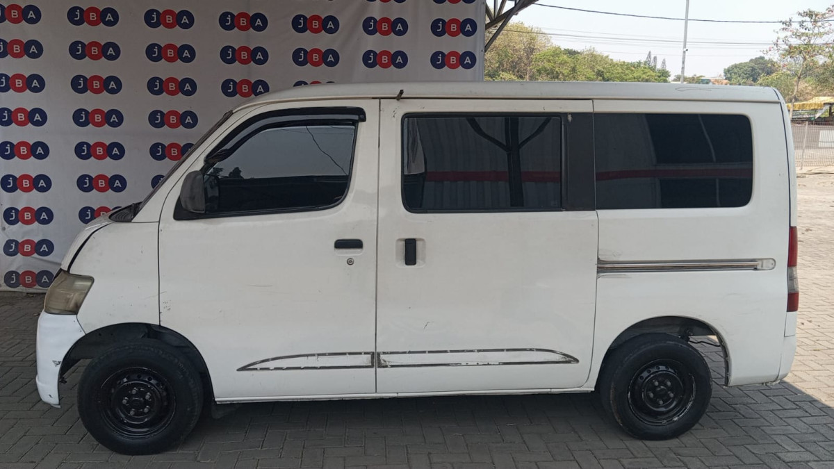 DAIHATSU GRAN MAX