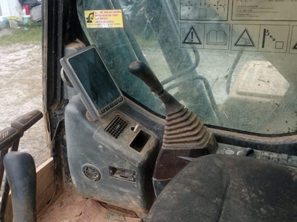 SANY EXCAVATOR SY215C