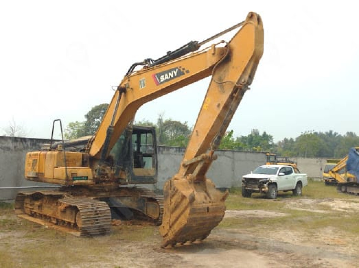 SANY EXCAVATOR SY215C