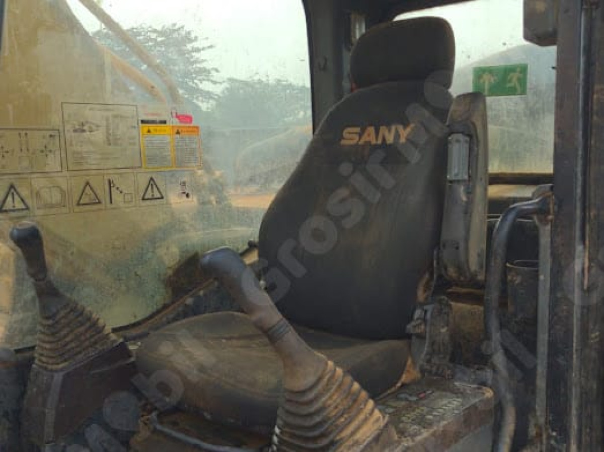 SANY EXCAVATOR SY215C