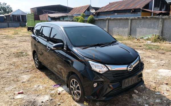 DAIHATSU SIGRA 1.2 R