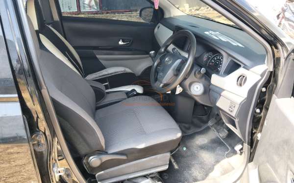 DAIHATSU SIGRA 1.2 R