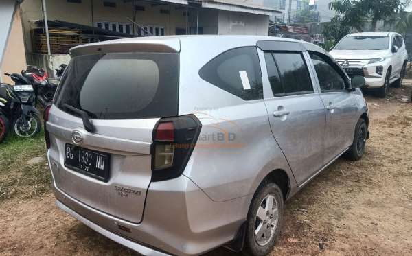 DAIHATSU SIGRA M