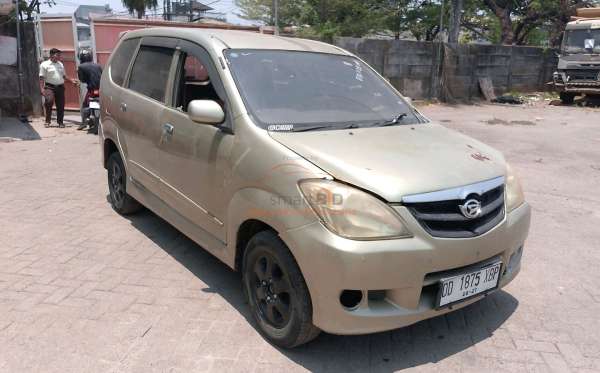 DAIHATSU XENIA