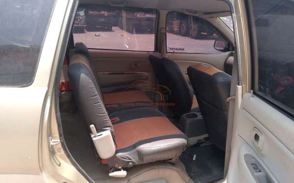 DAIHATSU XENIA