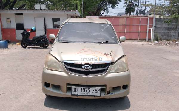 DAIHATSU XENIA