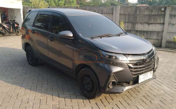 DAIHATSU XENIA R
