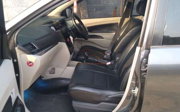DAIHATSU XENIA R