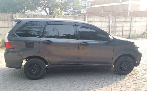 DAIHATSU XENIA R
