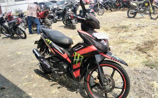 HONDA BLADE