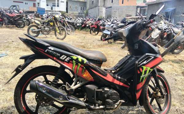 HONDA BLADE