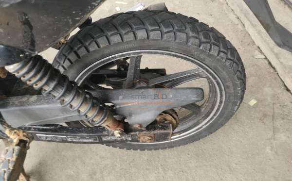 HONDA CB 150 Verza