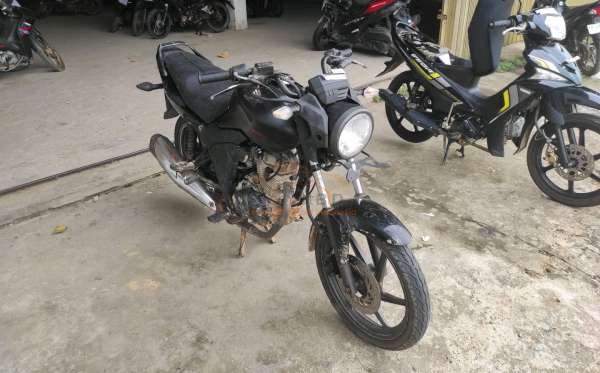HONDA CB 150 Verza