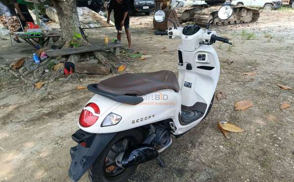 HONDA SCOOPY PRESTIGE