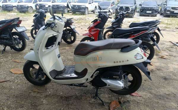 HONDA SCOOPY PRESTIGE