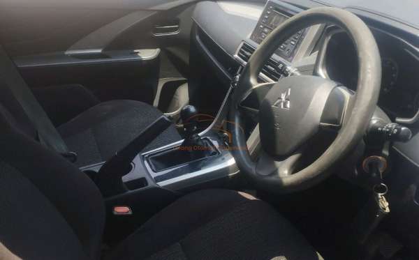 MITSUBISHI XPANDER GLS