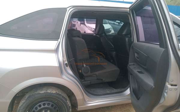 TOYOTA AVANZA