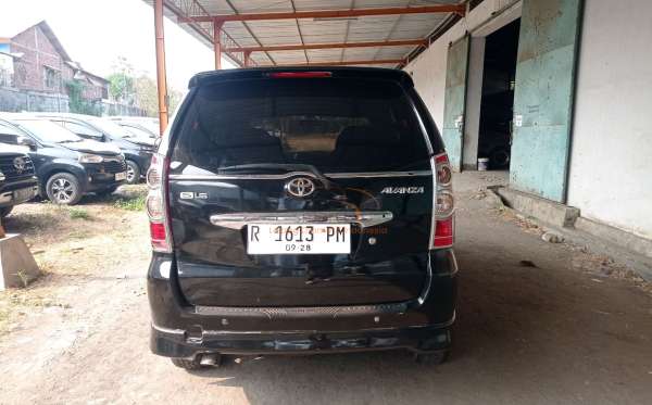 TOYOTA AVANZA