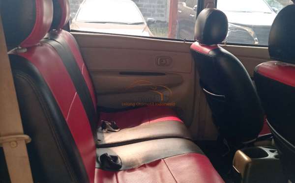 TOYOTA AVANZA