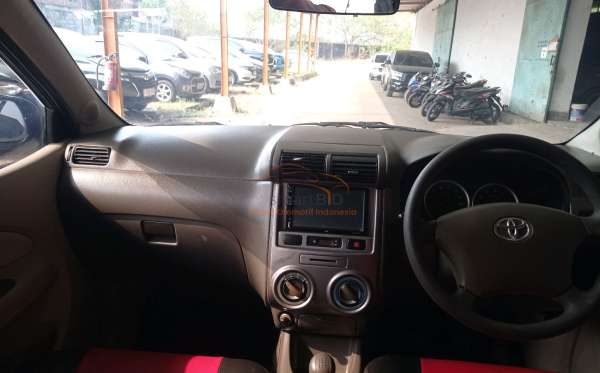 TOYOTA AVANZA