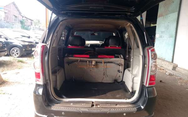 TOYOTA AVANZA