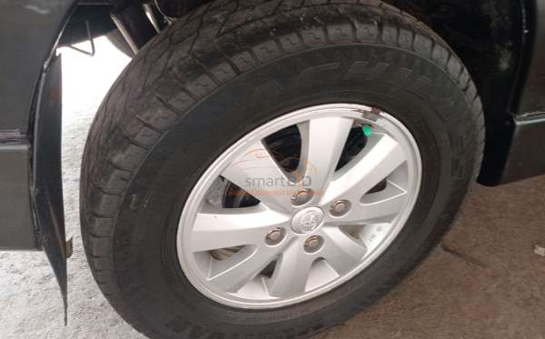 TOYOTA AVANZA