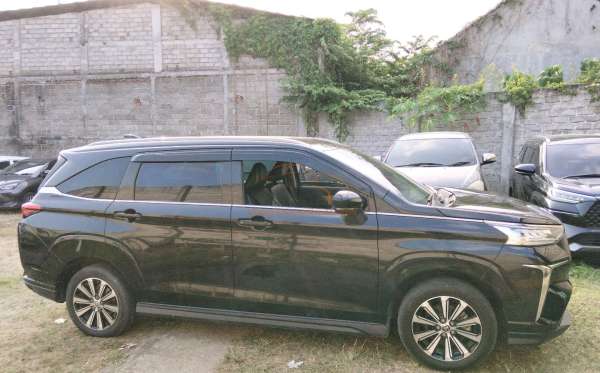 TOYOTA AVANZA