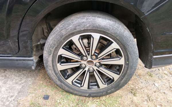 TOYOTA AVANZA