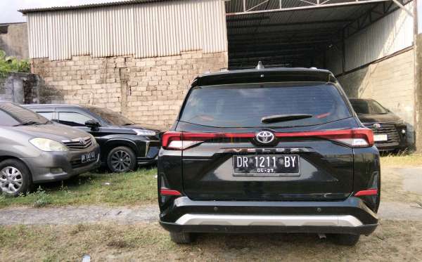 TOYOTA AVANZA