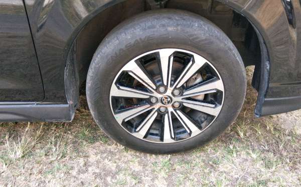 TOYOTA AVANZA