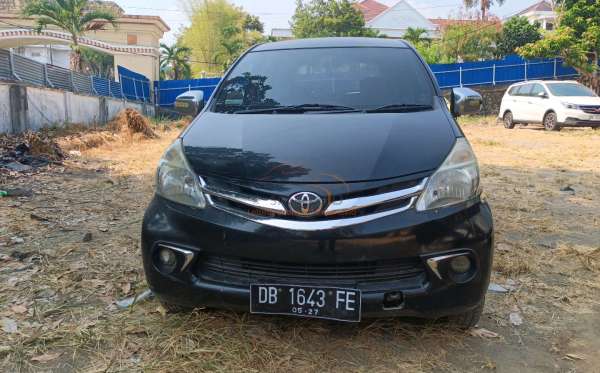 TOYOTA AVANZA