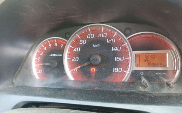 TOYOTA AVANZA