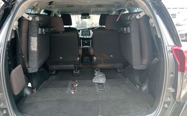 TOYOTA INNOVA 2.4 G