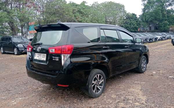 TOYOTA INNOVA 2.4 G