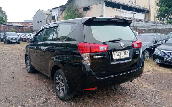 TOYOTA INNOVA 2.4 G