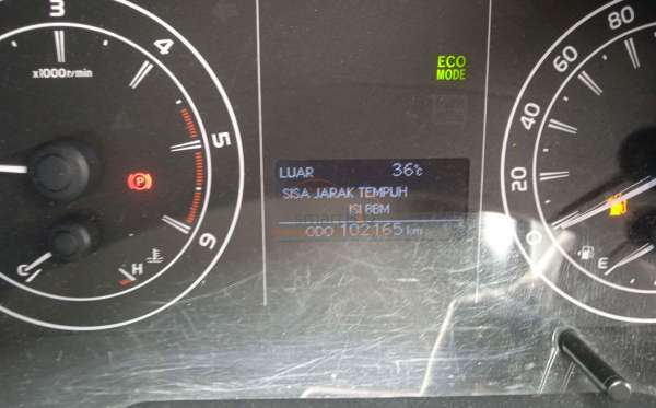 TOYOTA INNOVA 2.4 G