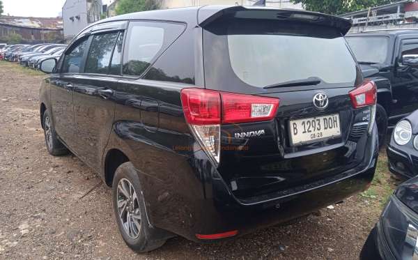 TOYOTA INNOVA 2.4 G