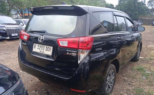 TOYOTA INNOVA 2.4 G