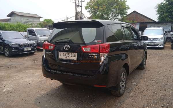 TOYOTA INNOVA 2.4 G